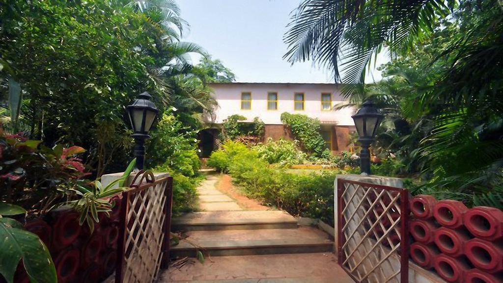 Little Italy Hotel Calangute Ngoại thất bức ảnh