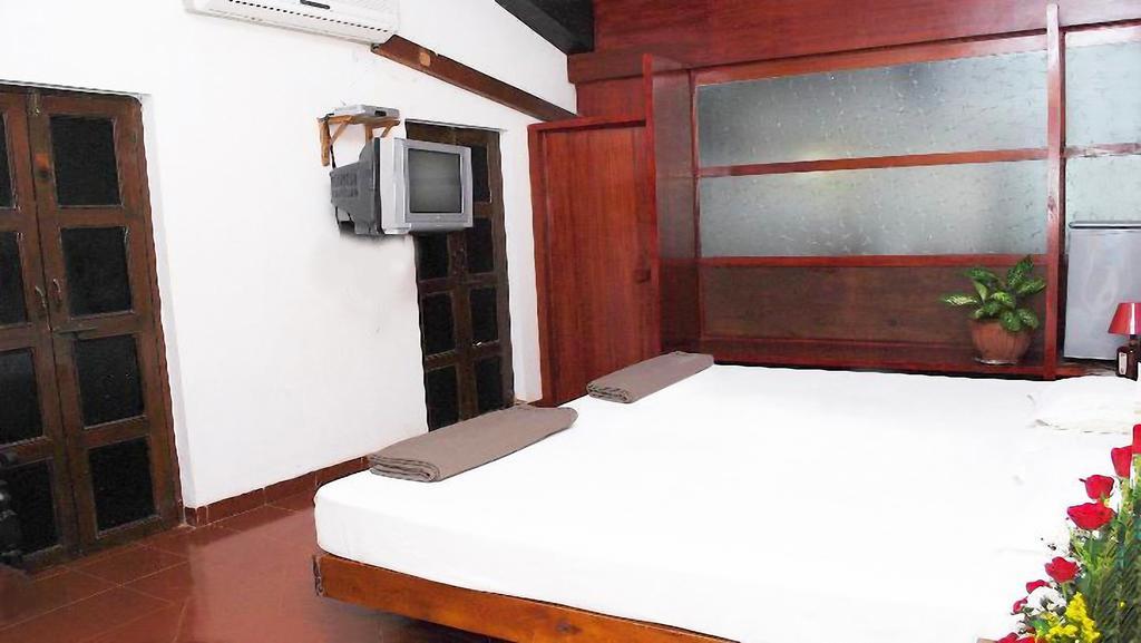 Little Italy Hotel Calangute Ngoại thất bức ảnh