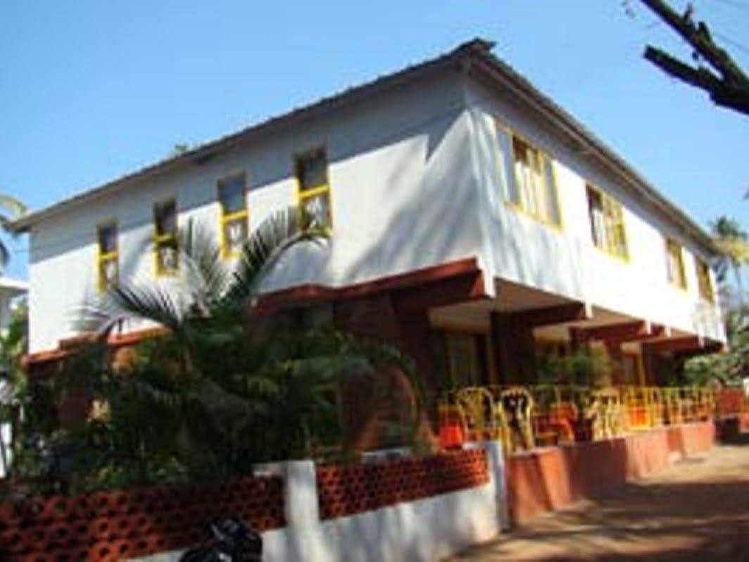 Little Italy Hotel Calangute Ngoại thất bức ảnh
